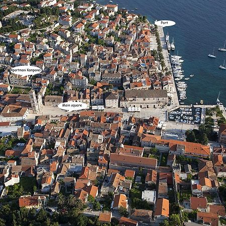 Apartments And Rooms Kampanel Hvar Town Exterior foto