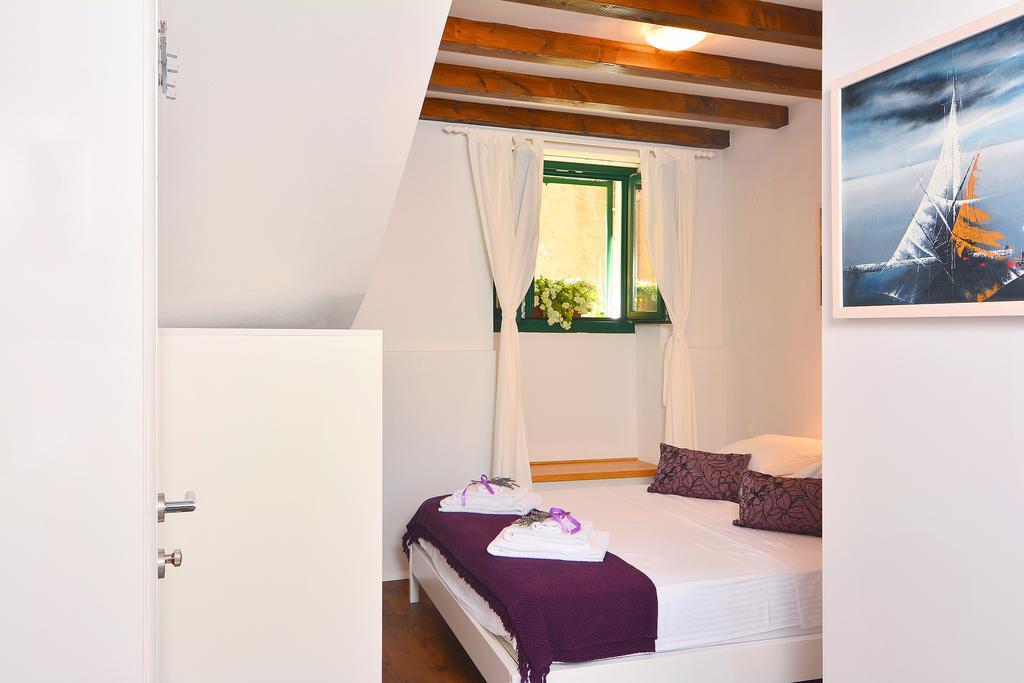 Apartments And Rooms Kampanel Hvar Town Cameră foto